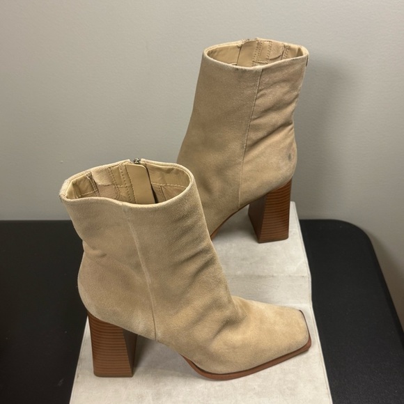 Sam Edelman Women's Tan Ankle Boots, size 8.5, Suede, NWOT - Picture 3 of 11